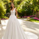 vestido de noiva clássico Vera Wang Brasil de renda com mangas coleção 2023 minimalista belo horizonte são paulo gaetana morato Rosa Clará Pronovias princesa sereia Nicole MIlano Pronovias Boho Chic gaetana morato casamento no campo vestido noiva com brilho vestido de noiva alta costura - VERA WANG BELO HORIZONTE BRASIL LUNA NOVIAS ADRIANA ALIER LUNA STUDIO NICOLE MILANO PRONOVIAS