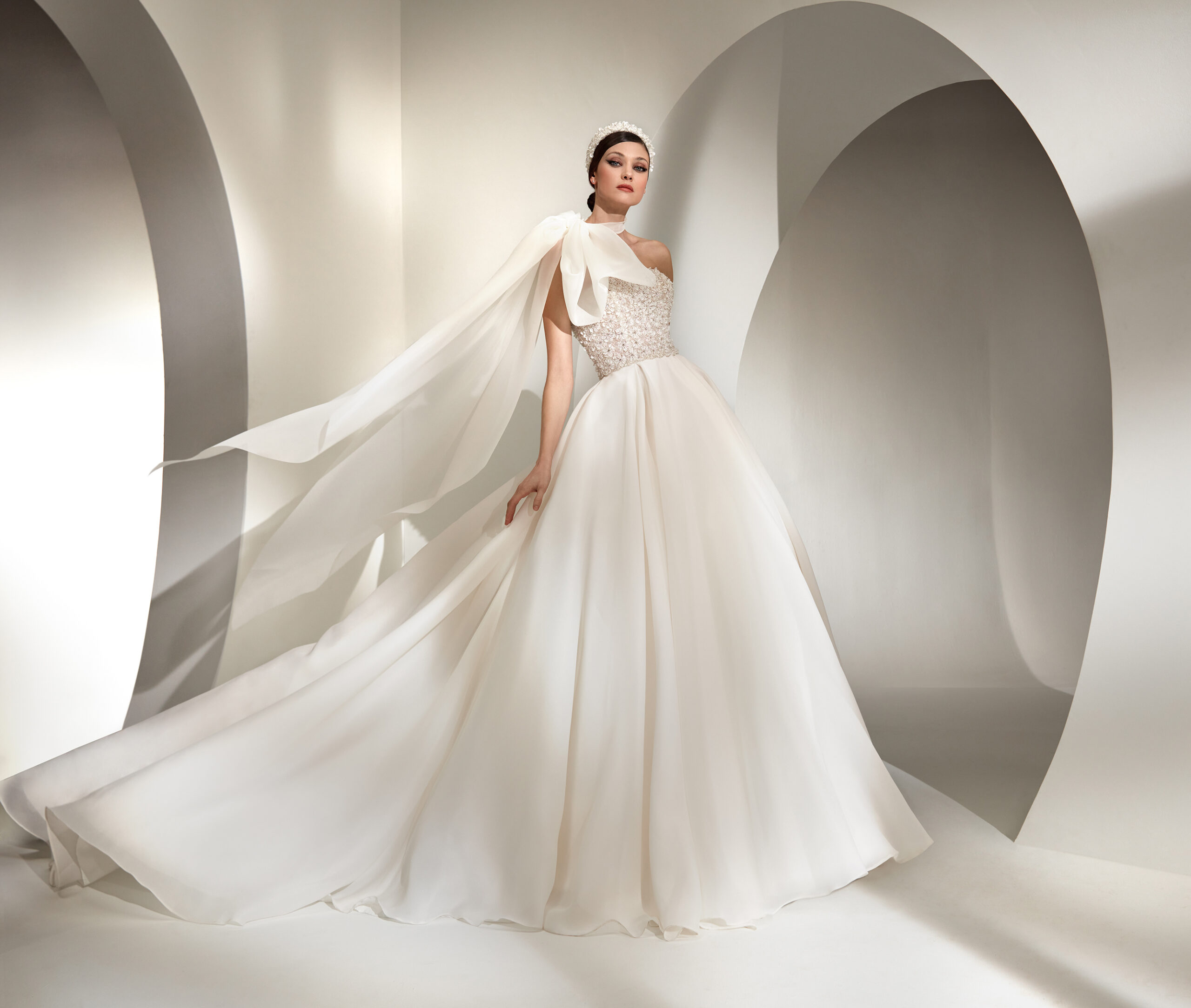 VESTIDO DE NOIVA ALTA COSTURA BELO HORIZONTE PRONOVIAS ATELIER PRONOVIAS ROSA CLARÁ GAETANA MORATO NICOLE MILANO VERA WANG BRIDE SÃO PAULO BRASÍLIA VESTIDO NOIVA PRINCESA MINIMALISTA MODERNO EVASÊ SEREIA MIKADO SEDA CETIM RENDA PRONOVIAS PRIVÉE