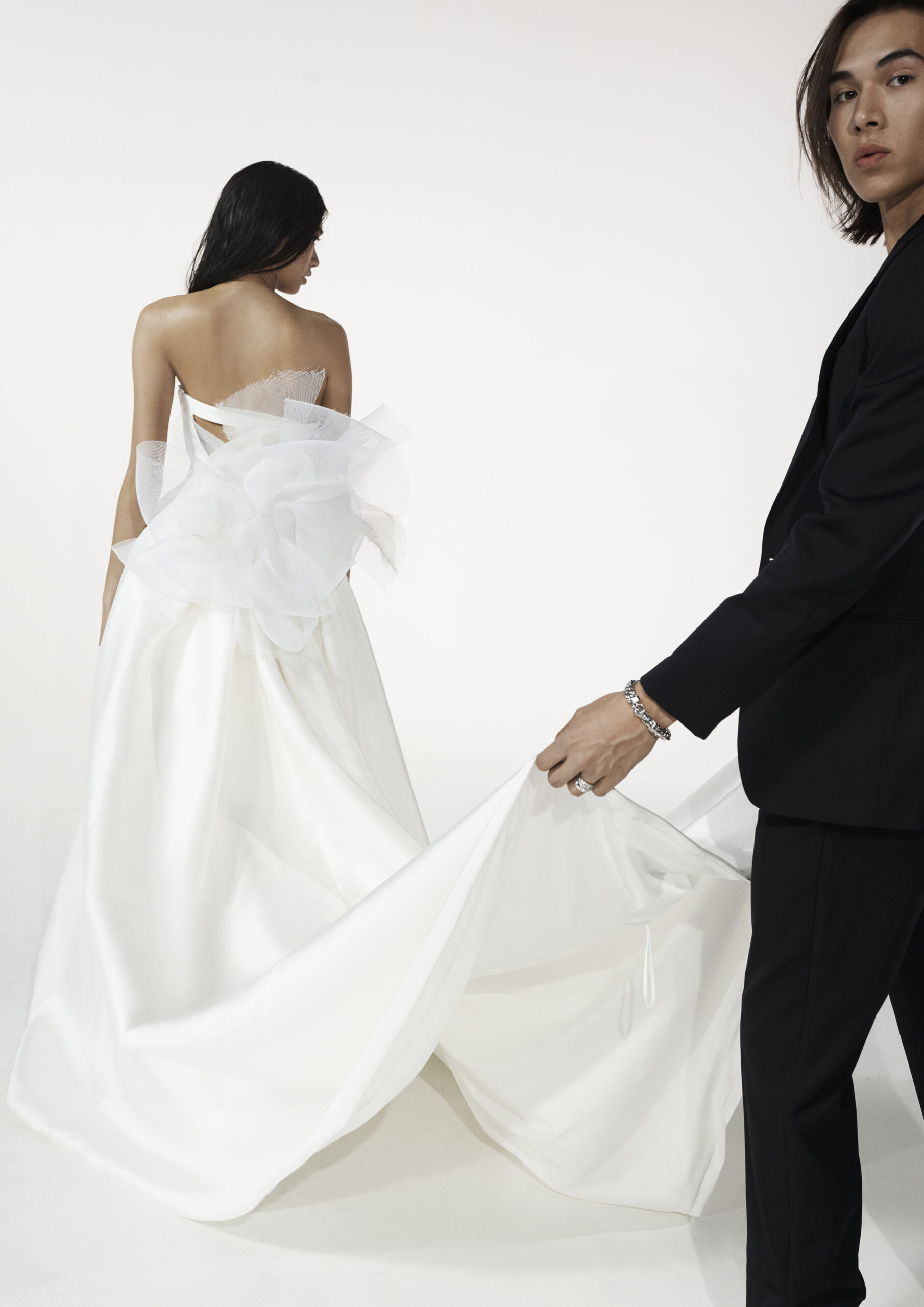 VESTIDO DE NOIVA ALTA COSTURA BELO HORIZONTE PRONOVIAS ATELIER PRONOVIAS ROSA CLARÁ GAETANA MORATO NICOLE MILANO VERA WANG BRIDE SÃO PAULO BRASÍLIA VESTIDO NOIVA PRINCESA MINIMALISTA MODERNO EVASÊ SEREIA MIKADO SEDA CETIM RENDA PRONOVIAS PRIVÉE