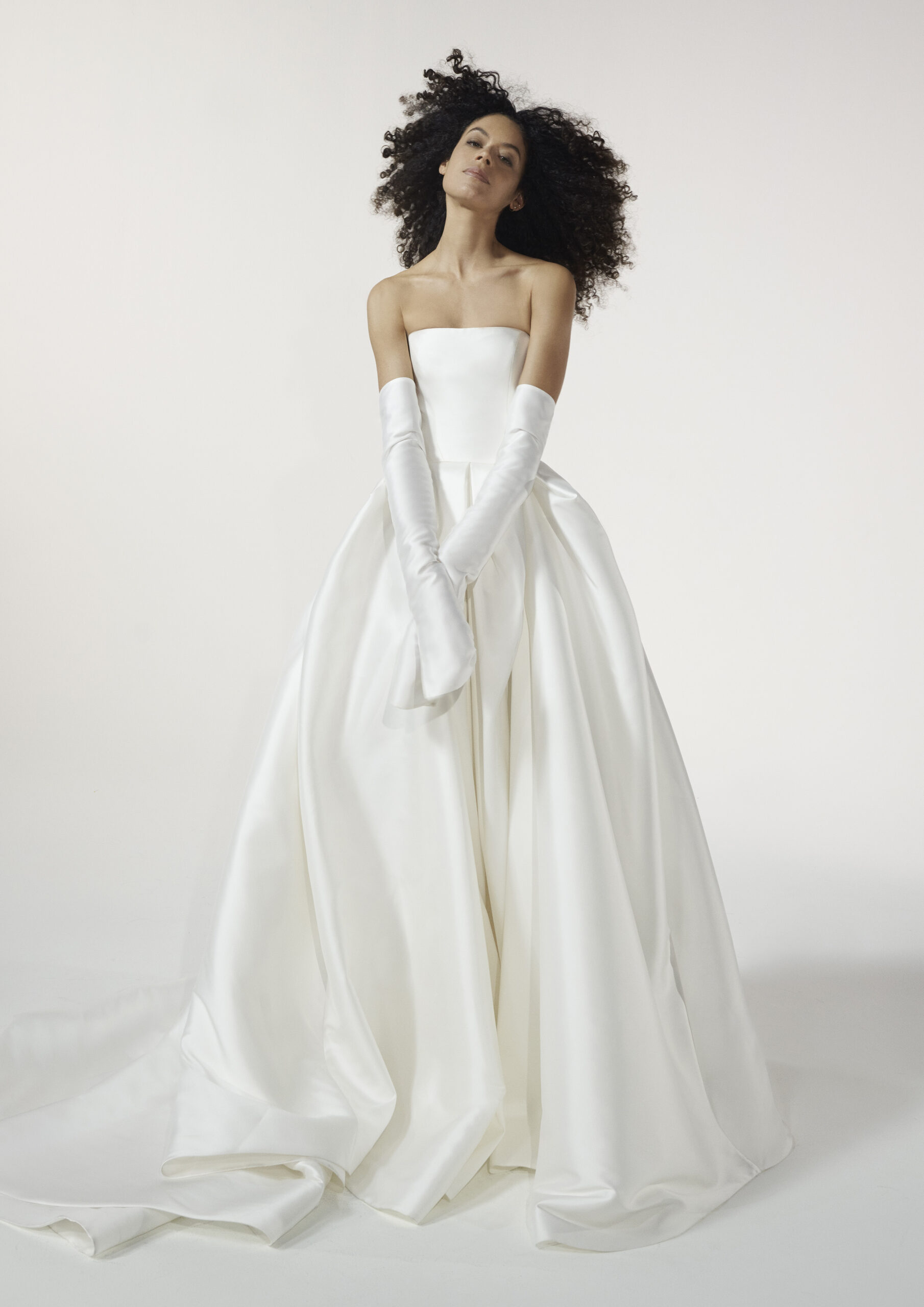 VESTIDO DE NOIVA ALTA COSTURA BELO HORIZONTE PRONOVIAS ATELIER PRONOVIAS ROSA CLARÁ GAETANA MORATO NICOLE MILANO VERA WANG BRIDE SÃO PAULO BRASÍLIA VESTIDO NOIVA PRINCESA MINIMALISTA MODERNO EVASÊ SEREIA MIKADO SEDA CETIM RENDA PRONOVIAS PRIVÉE