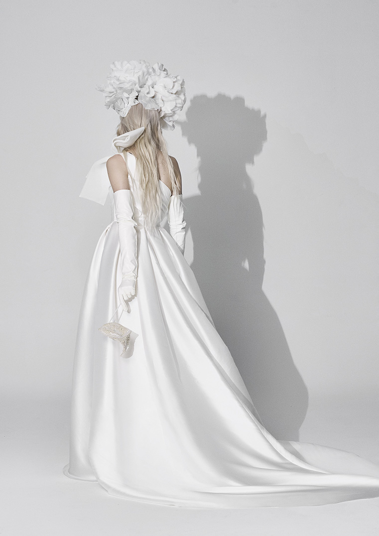 VESTIDO DE NOIVA ALTA COSTURA BELO HORIZONTE PRONOVIAS ATELIER PRONOVIAS ROSA CLARÁ GAETANA MORATO NICOLE MILANO VERA WANG BRIDE SÃO PAULO BRASÍLIA VESTIDO NOIVA PRINCESA MINIMALISTA MODERNO EVASÊ SEREIA MIKADO SEDA CETIM RENDA PRONOVIAS PRIVÉE