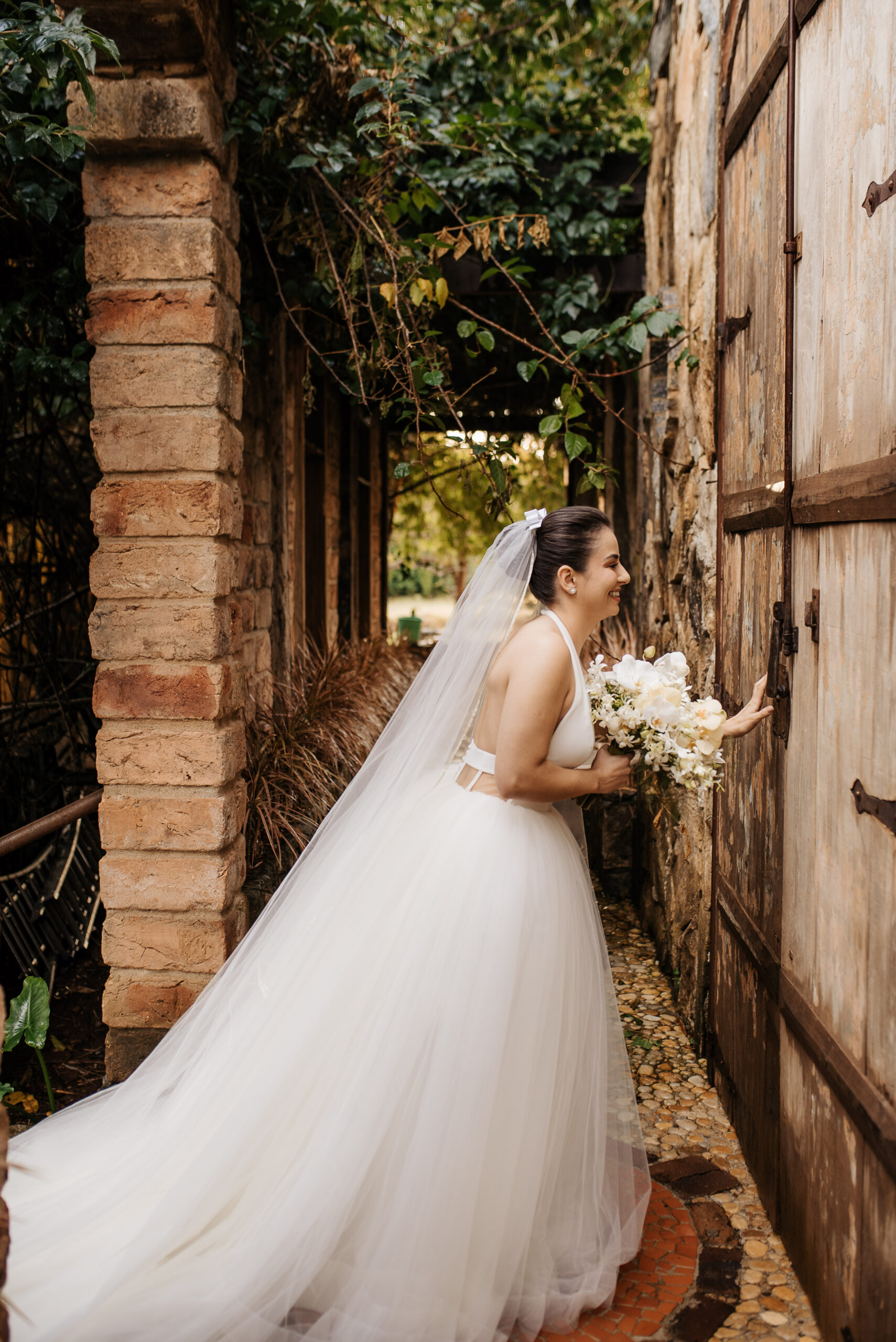 VESTIDO DE NOIVA ALTA COSTURA BELO HORIZONTE PRONOVIAS ATELIER PRONOVIAS ROSA CLARÁ GAETANA MORATO NICOLE MILANO VERA WANG BRIDE SÃO PAULO BRASÍLIA VESTIDO NOIVA PRINCESA MINIMALISTA MODERNO EVASÊ SEREIA MIKADO SEDA CETIM RENDA PRONOVIAS PRIVÉE