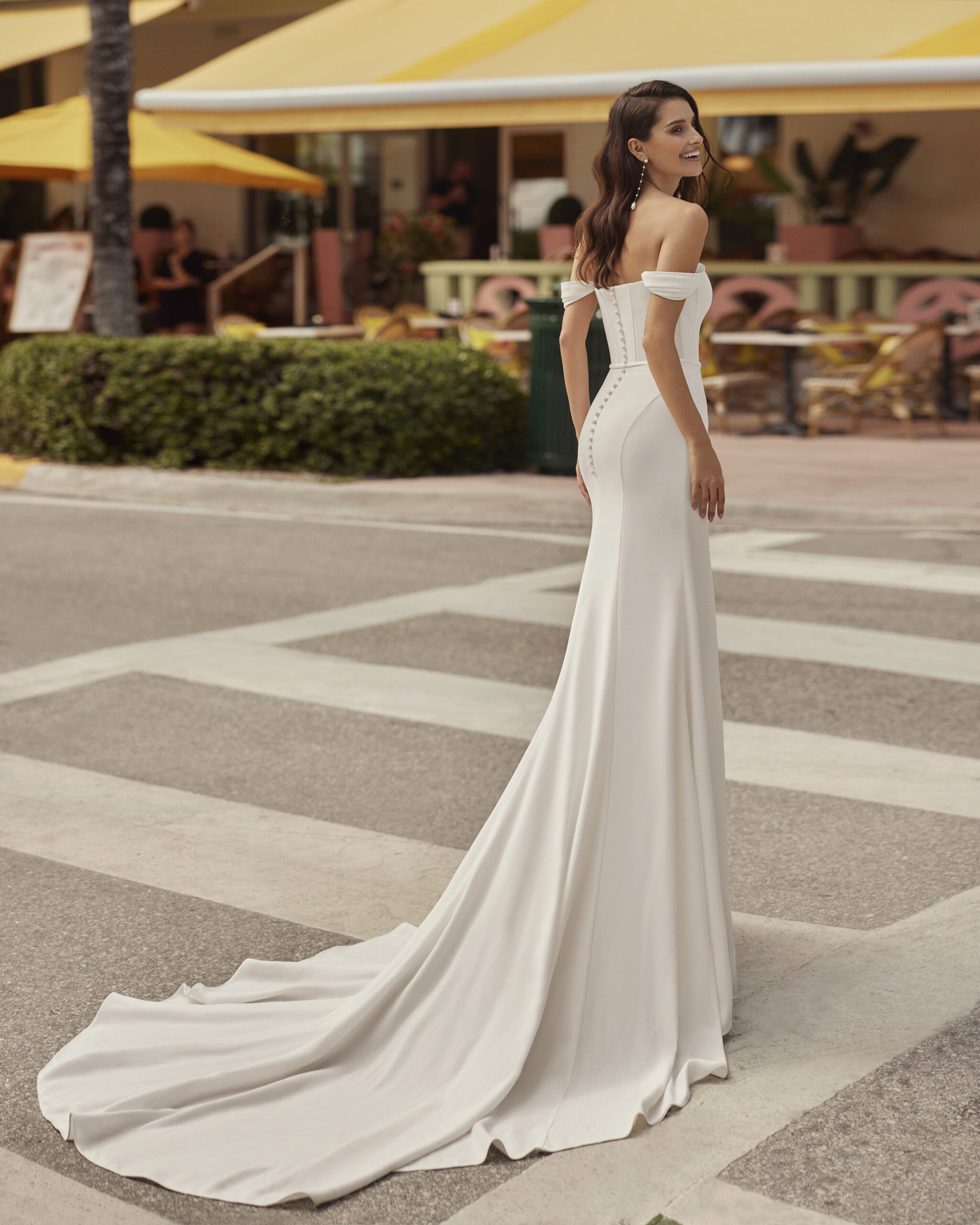 VESTIDO DE NOIVA ALTA COSTURA BELO HORIZONTE PRONOVIAS ATELIER PRONOVIAS ROSA CLARÁ GAETANA MORATO NICOLE MILANO VERA WANG BRIDE SÃO PAULO BRASÍLIA VESTIDO NOIVA PRINCESA MINIMALISTA MODERNO EVASÊ SEREIA MIKADO SEDA CETIM RENDA PRONOVIAS PRIVÉE