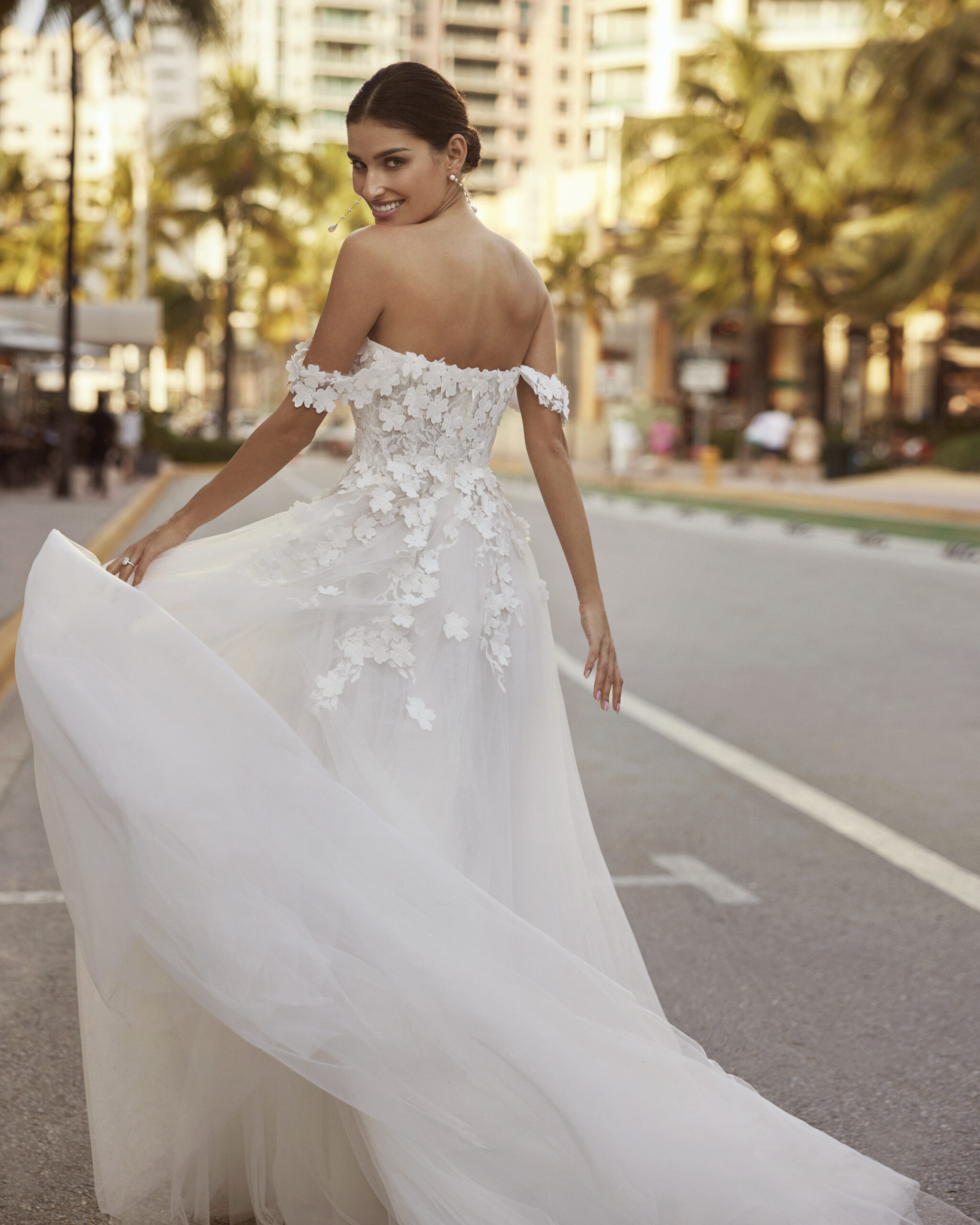 VESTIDO DE NOIVA ALTA COSTURA BELO HORIZONTE PRONOVIAS ATELIER PRONOVIAS ROSA CLARÁ GAETANA MORATO NICOLE MILANO VERA WANG BRIDE SÃO PAULO BRASÍLIA VESTIDO NOIVA PRINCESA MINIMALISTA MODERNO EVASÊ SEREIA MIKADO SEDA CETIM RENDA PRONOVIAS PRIVÉE