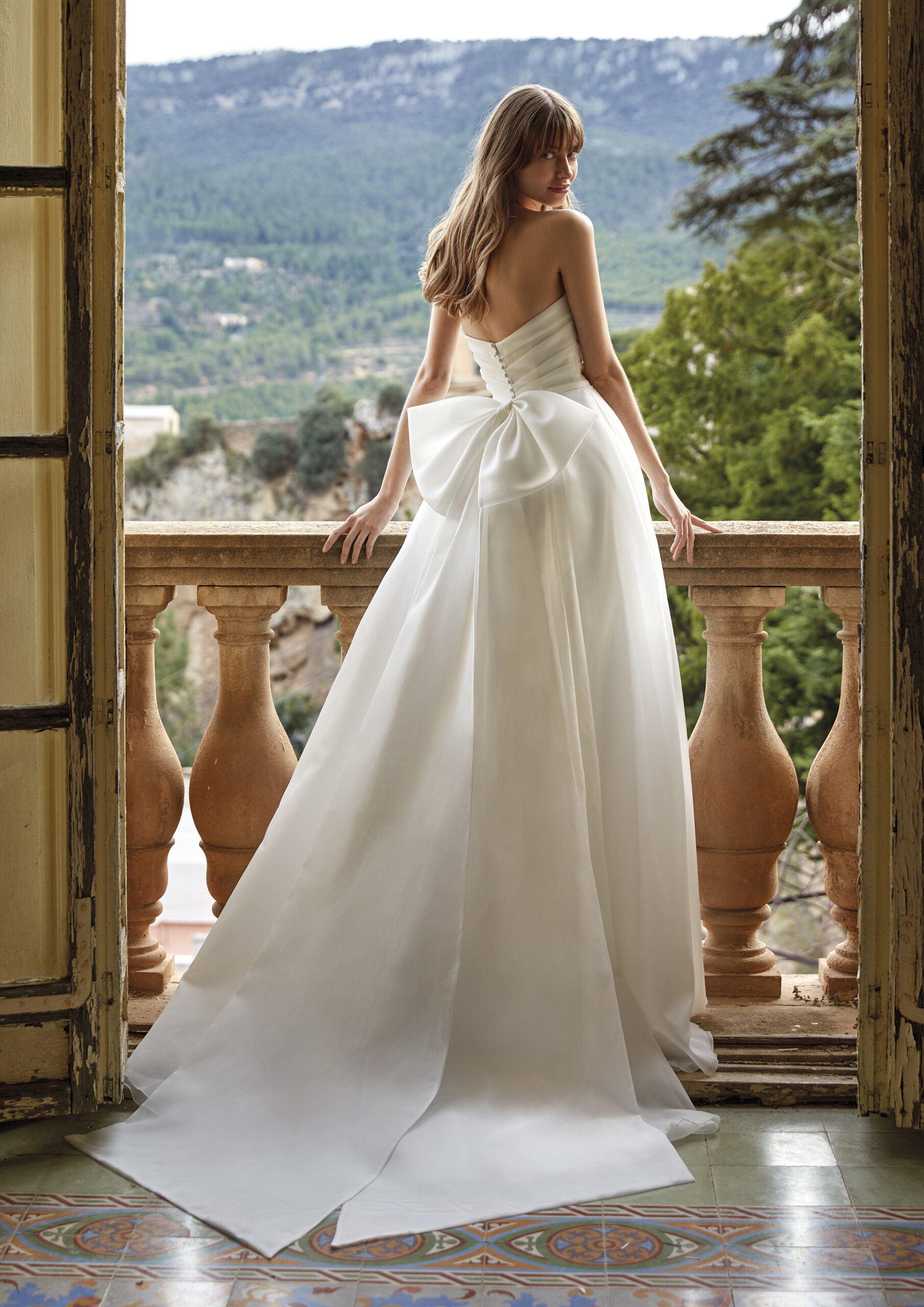 VESTIDO DE NOIVA ALTA COSTURA BELO HORIZONTE PRONOVIAS ATELIER PRONOVIAS ROSA CLARÁ GAETANA MORATO NICOLE MILANO VERA WANG BRIDE SÃO PAULO BRASÍLIA VESTIDO NOIVA PRINCESA MINIMALISTA MODERNO EVASÊ SEREIA MIKADO SEDA CETIM RENDA PRONOVIAS PRIVÉE