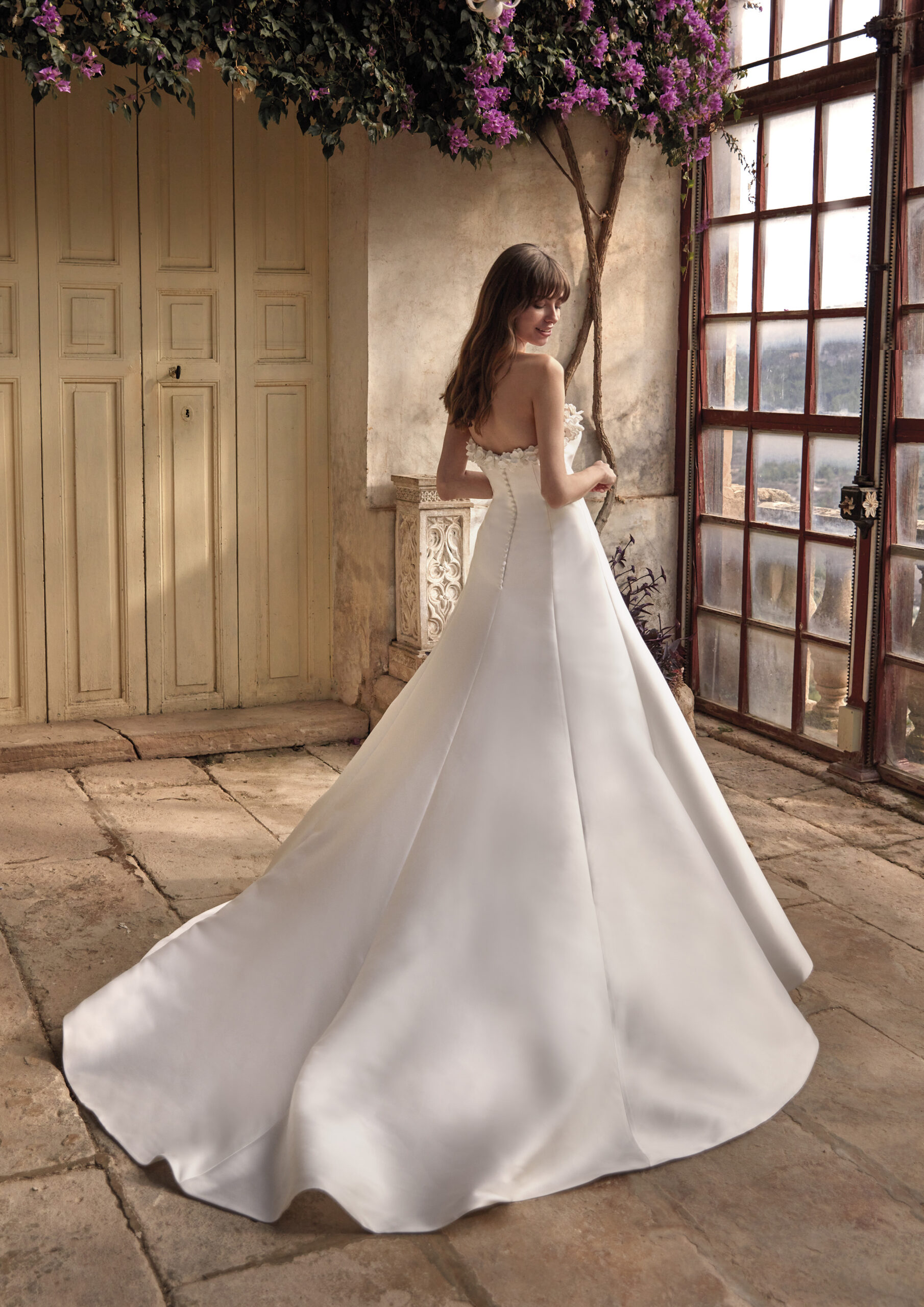 VESTIDO DE NOIVA ALTA COSTURA BELO HORIZONTE PRONOVIAS ATELIER PRONOVIAS ROSA CLARÁ GAETANA MORATO NICOLE MILANO VERA WANG BRIDE SÃO PAULO BRASÍLIA VESTIDO NOIVA PRINCESA MINIMALISTA MODERNO EVASÊ SEREIA MIKADO SEDA CETIM RENDA PRONOVIAS PRIVÉE