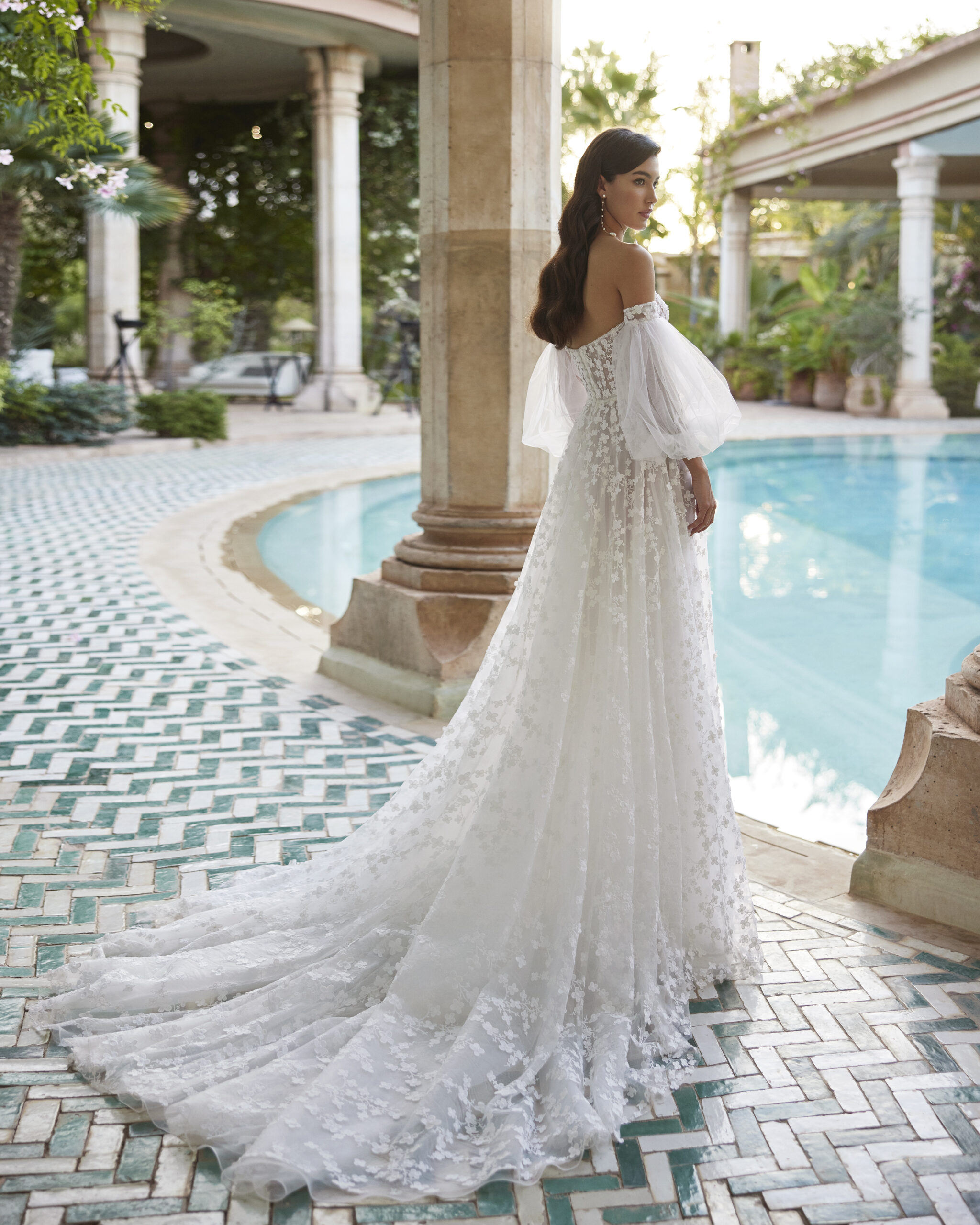 VESTIDO DE NOIVA ALTA COSTURA BELO HORIZONTE PRONOVIAS ATELIER PRONOVIAS ROSA CLARÁ GAETANA MORATO NICOLE MILANO VERA WANG BRIDE SÃO PAULO BRASÍLIA VESTIDO NOIVA PRINCESA MINIMALISTA MODERNO EVASÊ SEREIA MIKADO SEDA CETIM RENDA PRONOVIAS PRIVÉE