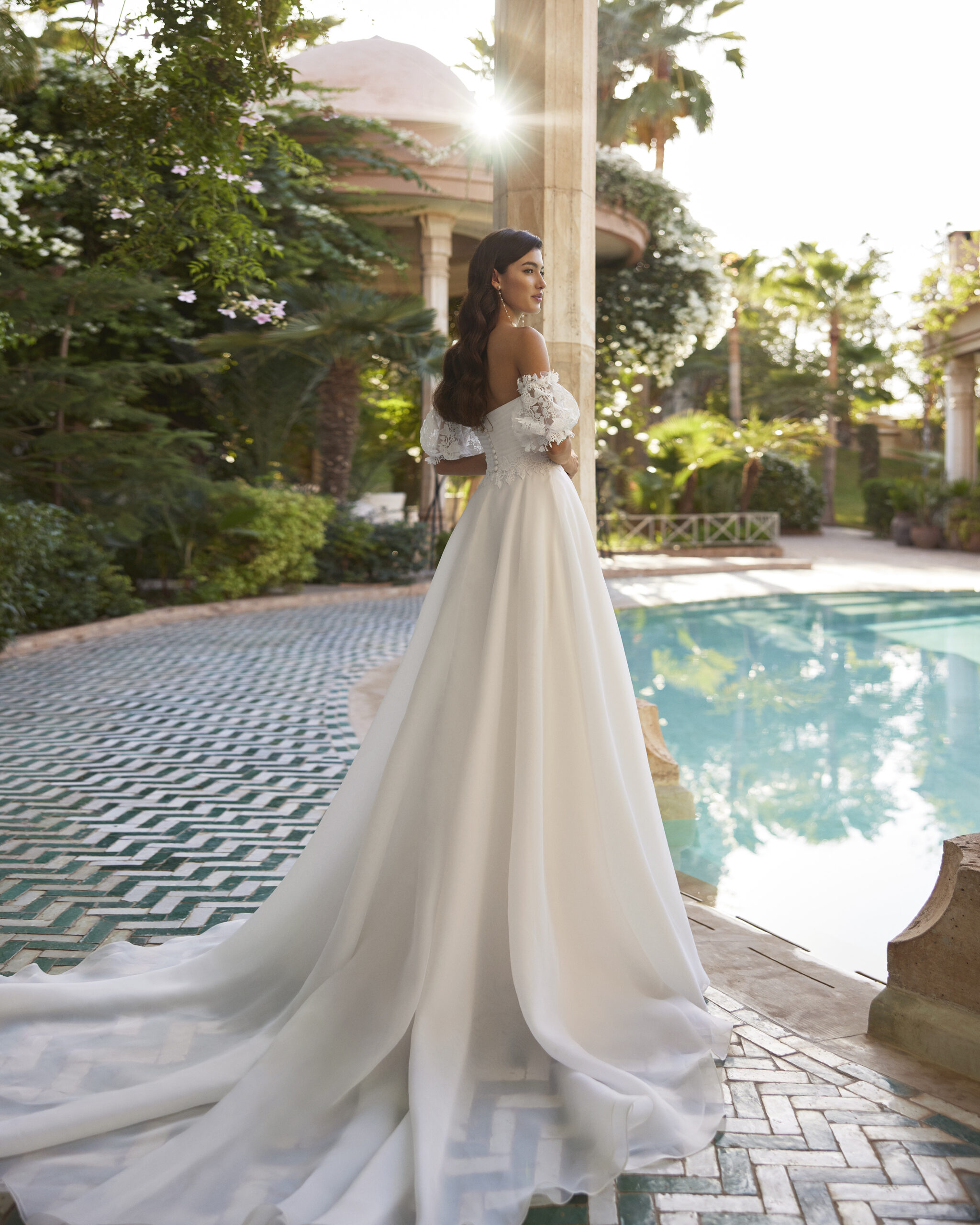 VESTIDO DE NOIVA ALTA COSTURA BELO HORIZONTE PRONOVIAS ATELIER PRONOVIAS ROSA CLARÁ GAETANA MORATO NICOLE MILANO VERA WANG BRIDE SÃO PAULO BRASÍLIA VESTIDO NOIVA PRINCESA MINIMALISTA MODERNO EVASÊ SEREIA MIKADO SEDA CETIM RENDA PRONOVIAS PRIVÉE