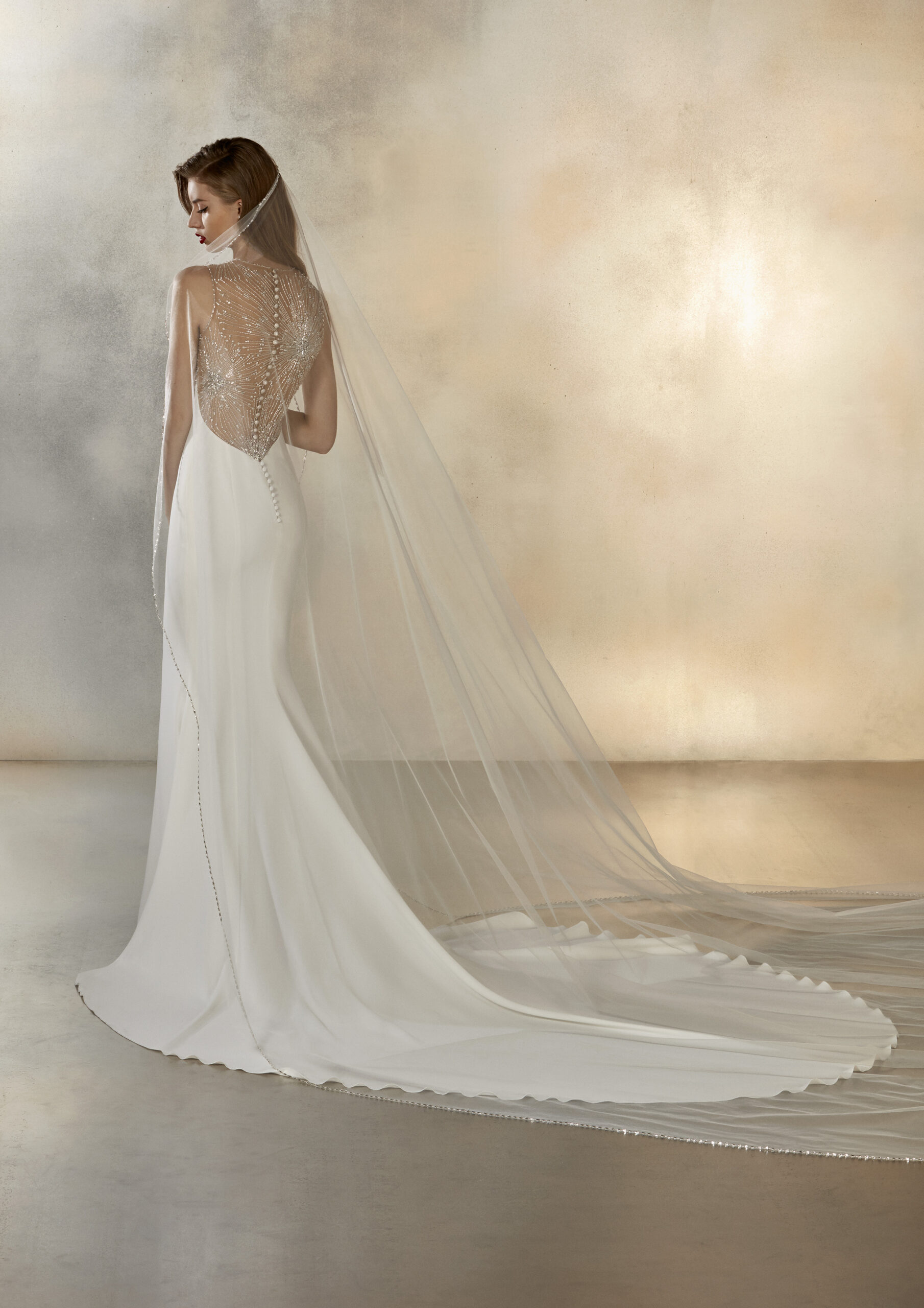 VESTIDO DE NOIVA ALTA COSTURA BELO HORIZONTE PRONOVIAS ATELIER PRONOVIAS ROSA CLARÁ GAETANA MORATO NICOLE MILANO VERA WANG BRIDE SÃO PAULO BRASÍLIA VESTIDO NOIVA PRINCESA MINIMALISTA MODERNO EVASÊ SEREIA MIKADO SEDA CETIM RENDA PRONOVIAS PRIVÉE
