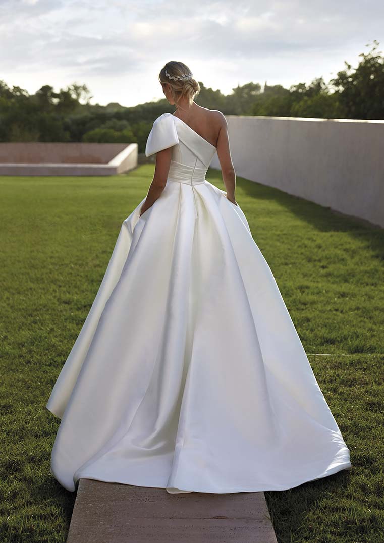 VESTIDO DE NOIVA ALTA COSTURA BELO HORIZONTE PRONOVIAS ATELIER PRONOVIAS ROSA CLARÁ GAETANA MORATO NICOLE MILANO VERA WANG BRIDE SÃO PAULO BRASÍLIA VESTIDO NOIVA PRINCESA MINIMALISTA MODERNO EVASÊ SEREIA