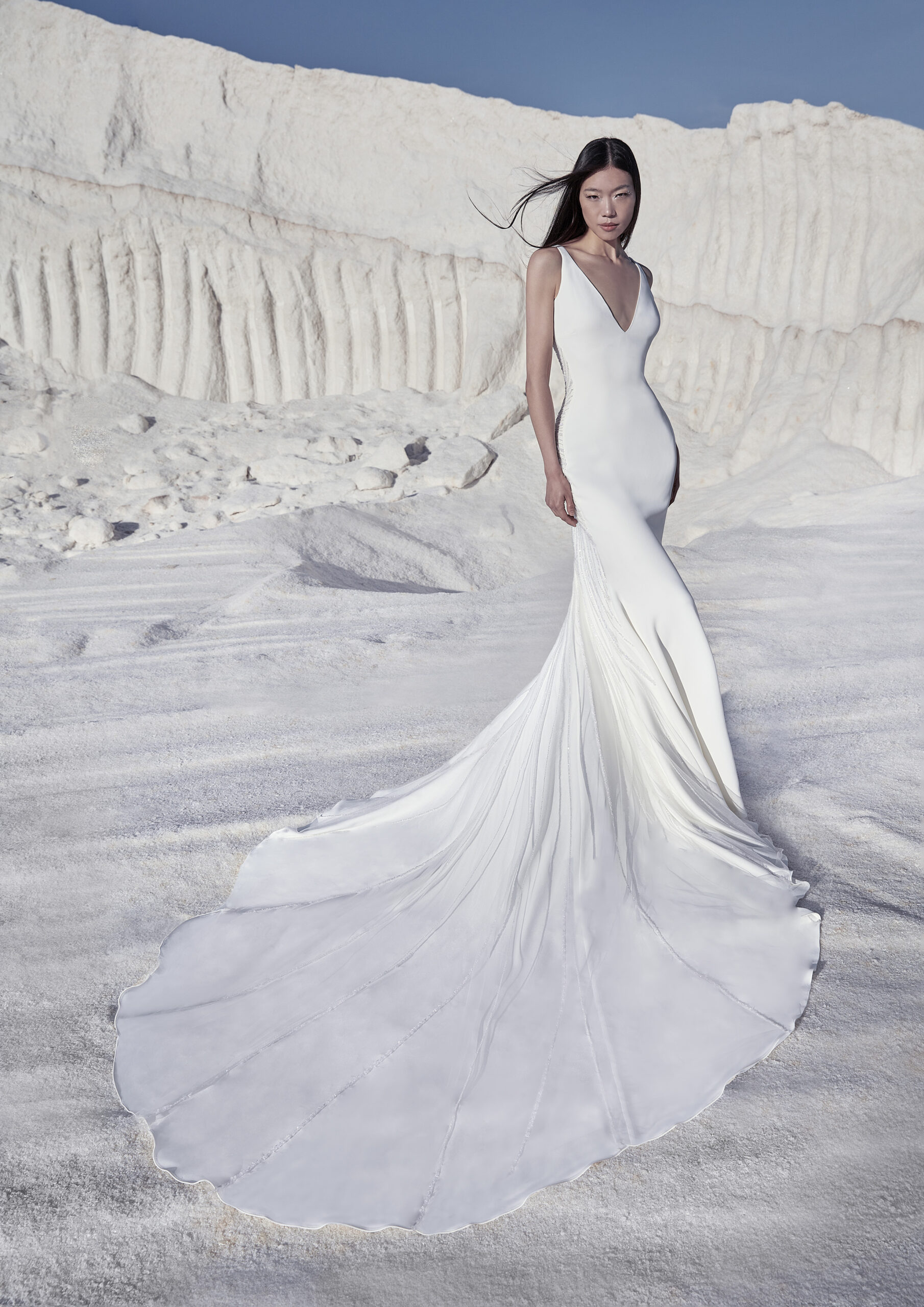 VESTIDO DE NOIVA ALTA COSTURA BELO HORIZONTE PRONOVIAS ATELIER PRONOVIAS ROSA CLARÁ GAETANA MORATO NICOLE MILANO VERA WANG BRIDE SÃO PAULO BRASÍLIA VESTIDO NOIVA PRINCESA MINIMALISTA MODERNO EVASÊ SEREIA MIKADO SEDA CETIM RENDA PRONOVIAS PRIVÉE