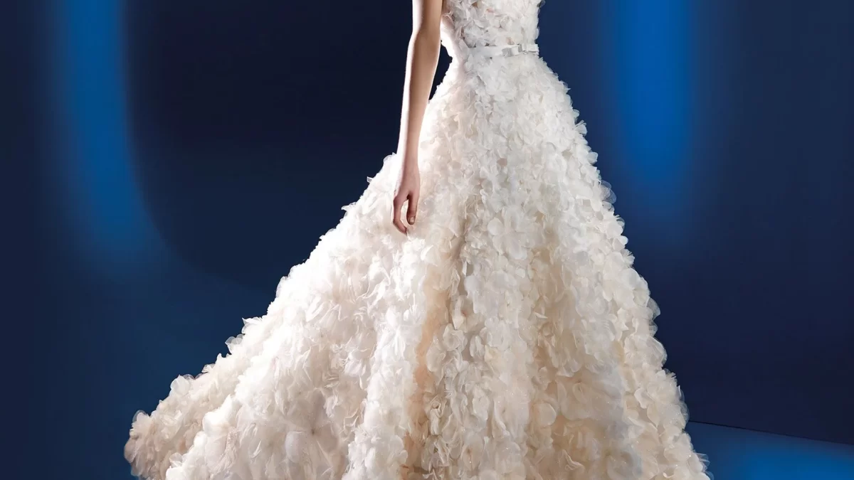 VESTIDO DE NOIVA ALTA COSTURA BELO HORIZONTE PRONOVIAS ATELIER PRONOVIAS ROSA CLARÁ GAETANA MORATO NICOLE MILANO VERA WANG BRIDE SÃO PAULO BRASÍLIA VESTIDO NOIVA PRINCESA MINIMALISTA MODERNO EVASÊ SEREIA MIKADO SEDA CETIM RENDA PRONOVIAS PRIVÉE